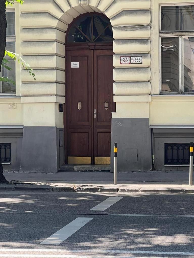 Stefanka Apartment Old Town Братислава Екстериор снимка